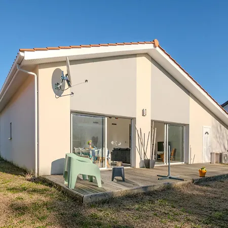 Holiday home Domaine De Peyroutic By Interhome