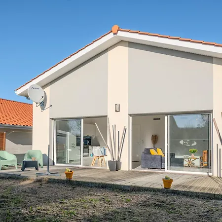 Domaine De Peyroutic By Interhome Aureilhan (Landes)